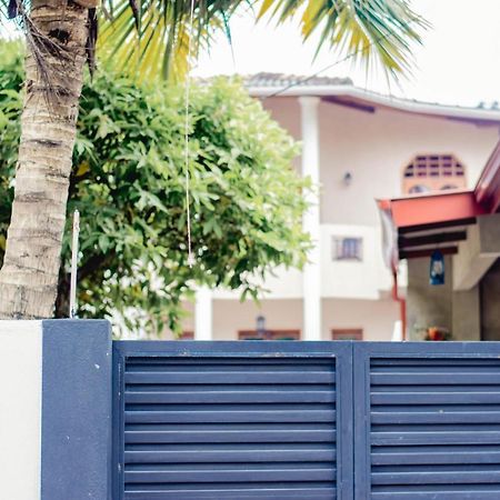 4Ty Two Homestay Galle Exteriör bild