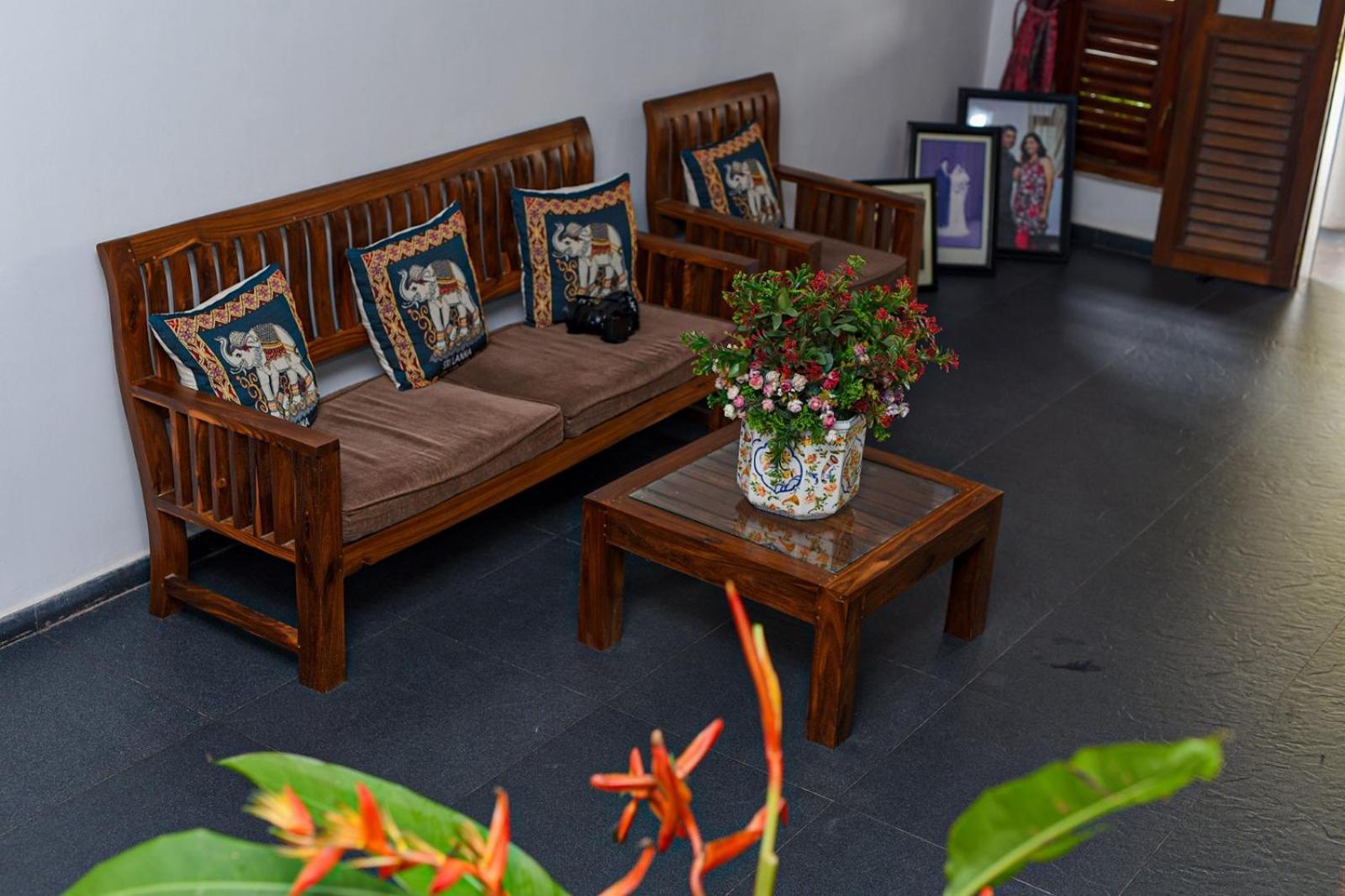 4Ty Two Homestay Galle Exteriör bild