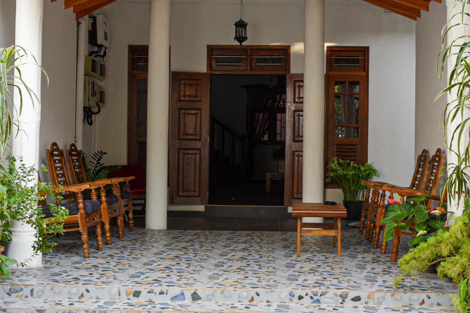 4Ty Two Homestay Galle Exteriör bild