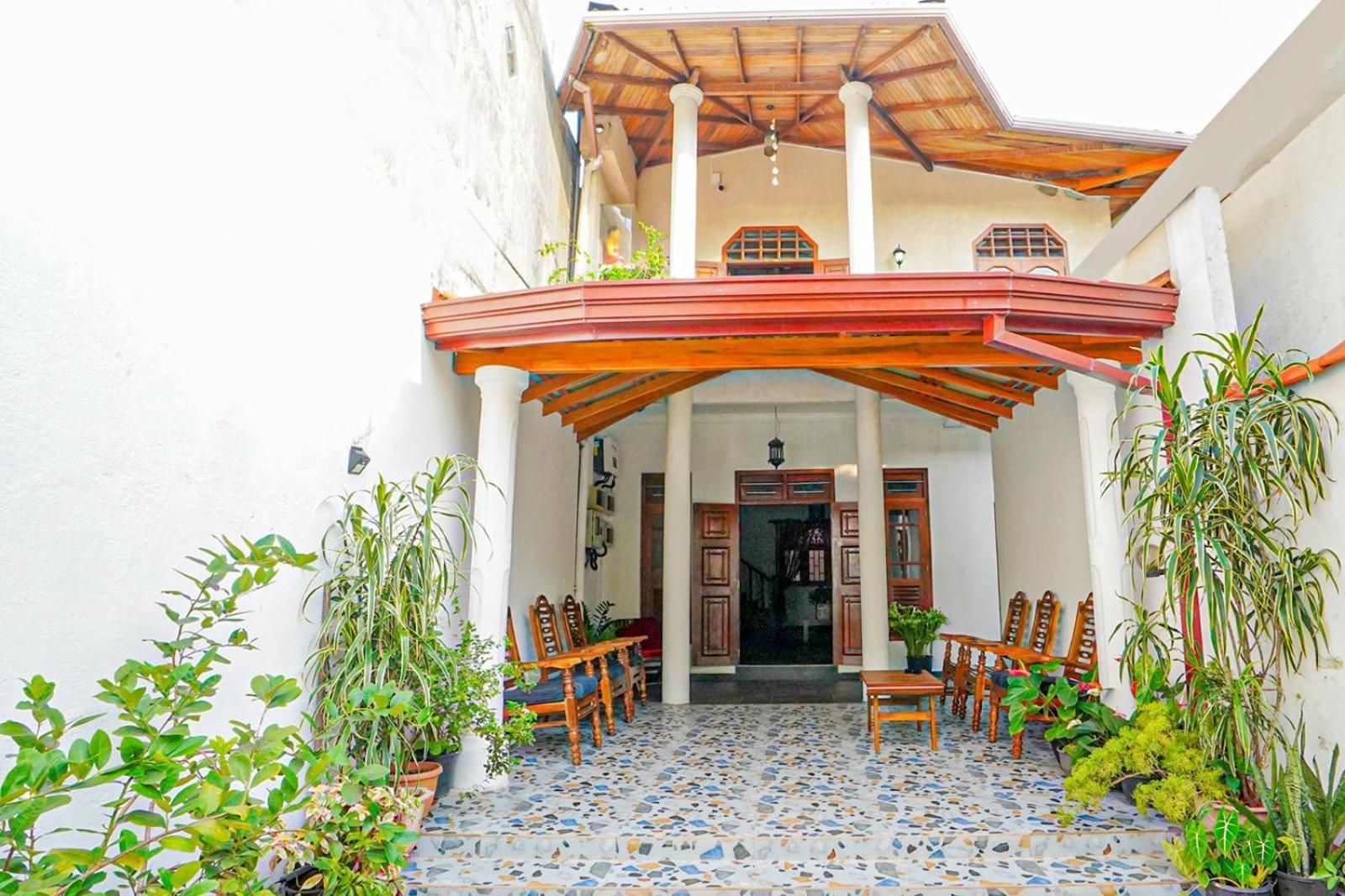 4Ty Two Homestay Galle Exteriör bild