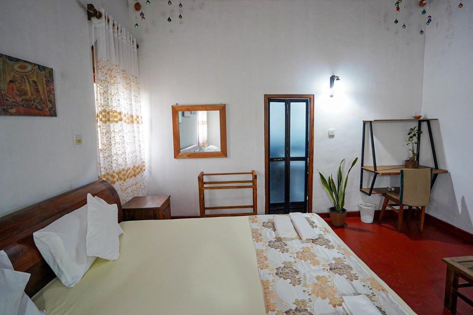 4Ty Two Homestay Galle Exteriör bild