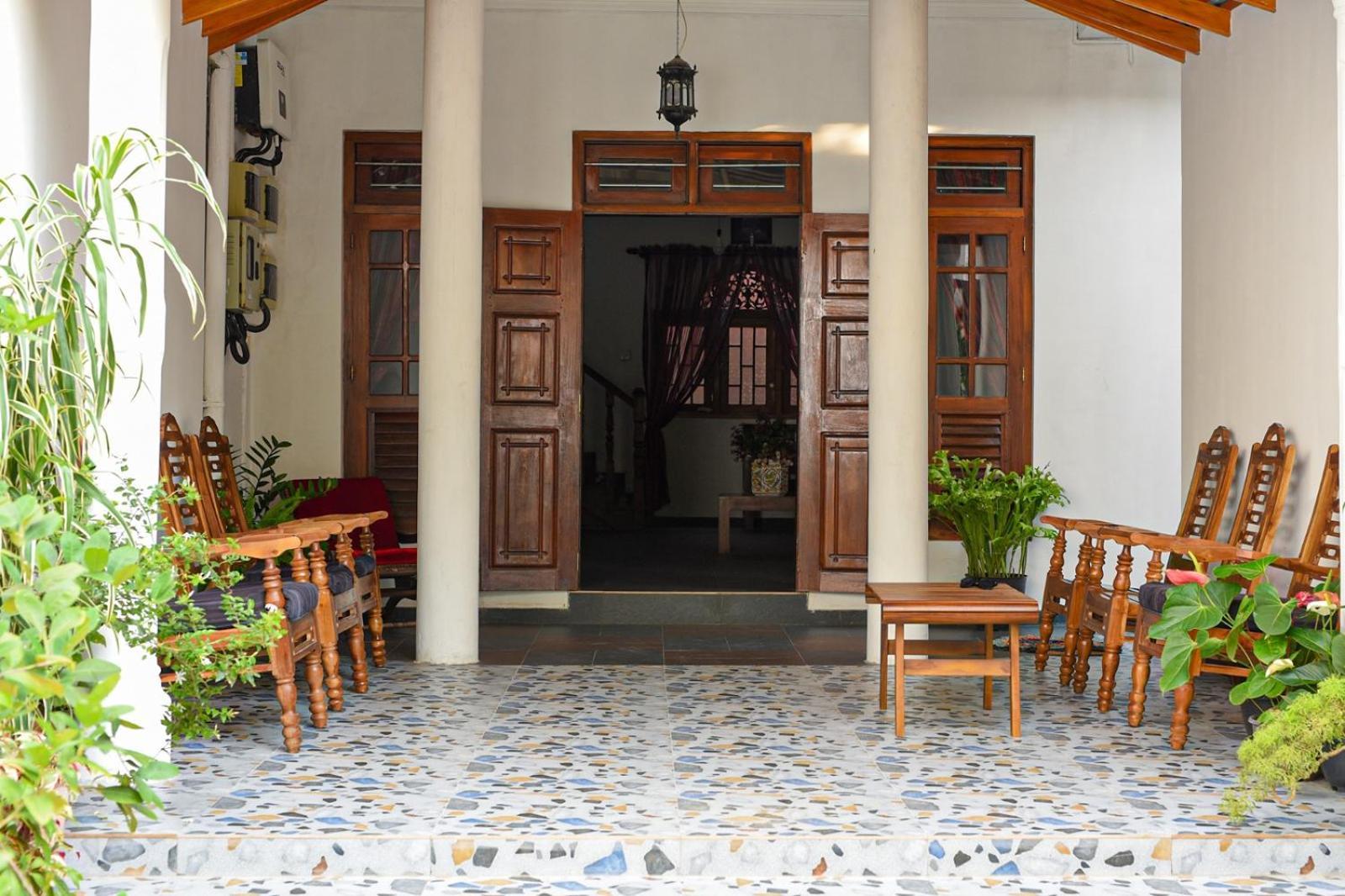 4Ty Two Homestay Galle Exteriör bild