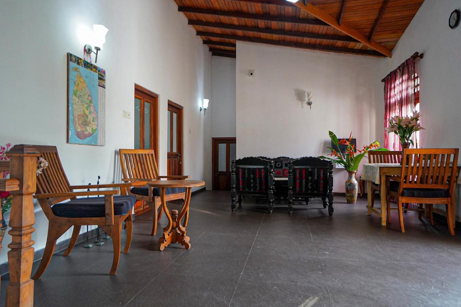 4Ty Two Homestay Galle Exteriör bild