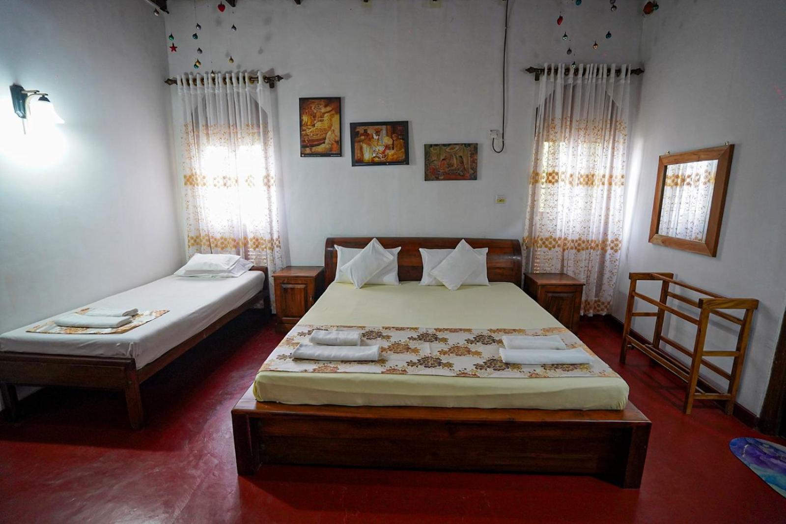 4Ty Two Homestay Galle Exteriör bild