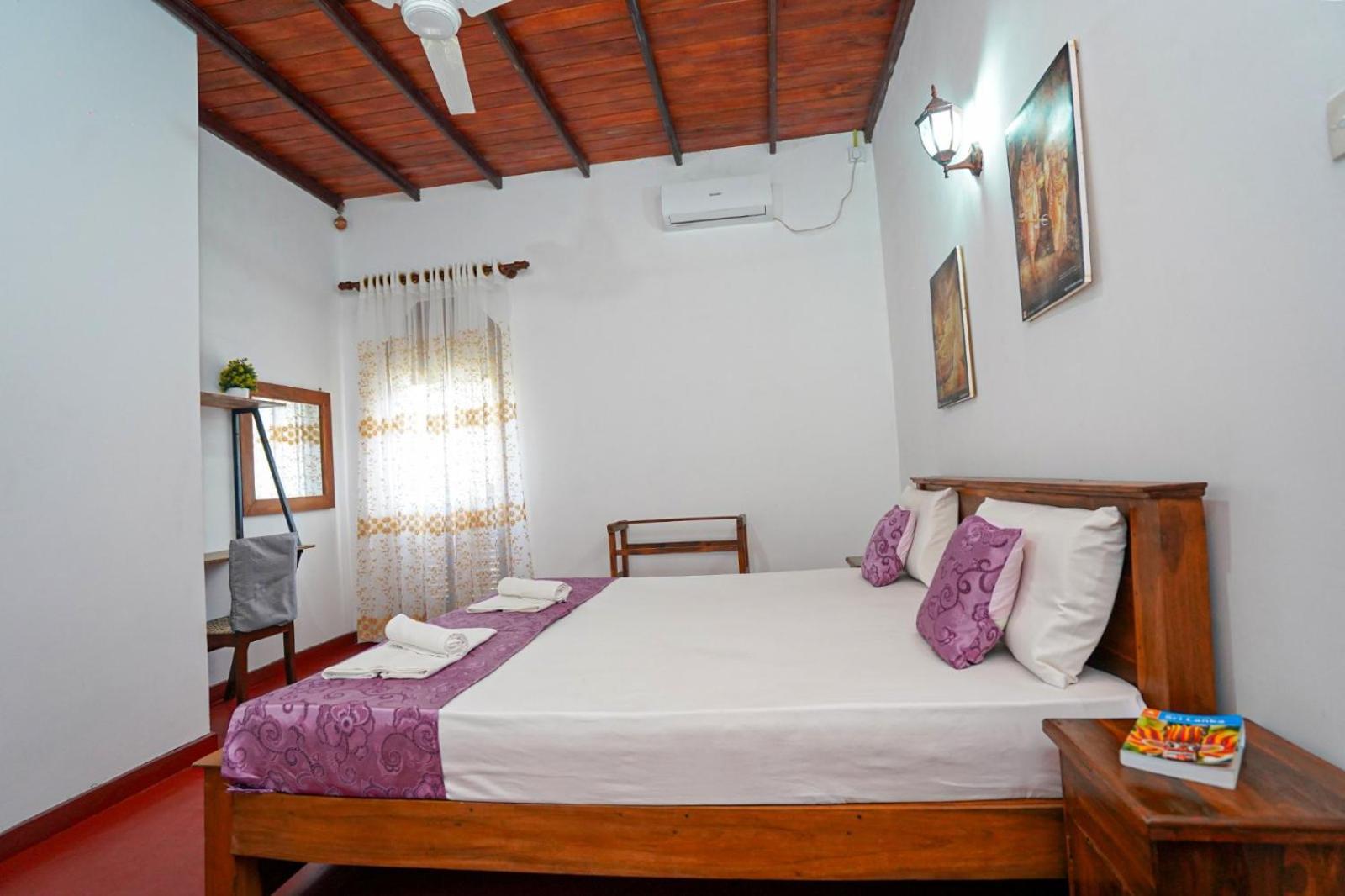 4Ty Two Homestay Galle Exteriör bild
