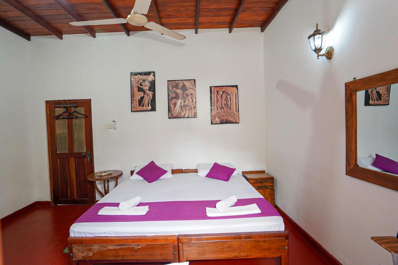 4Ty Two Homestay Galle Exteriör bild