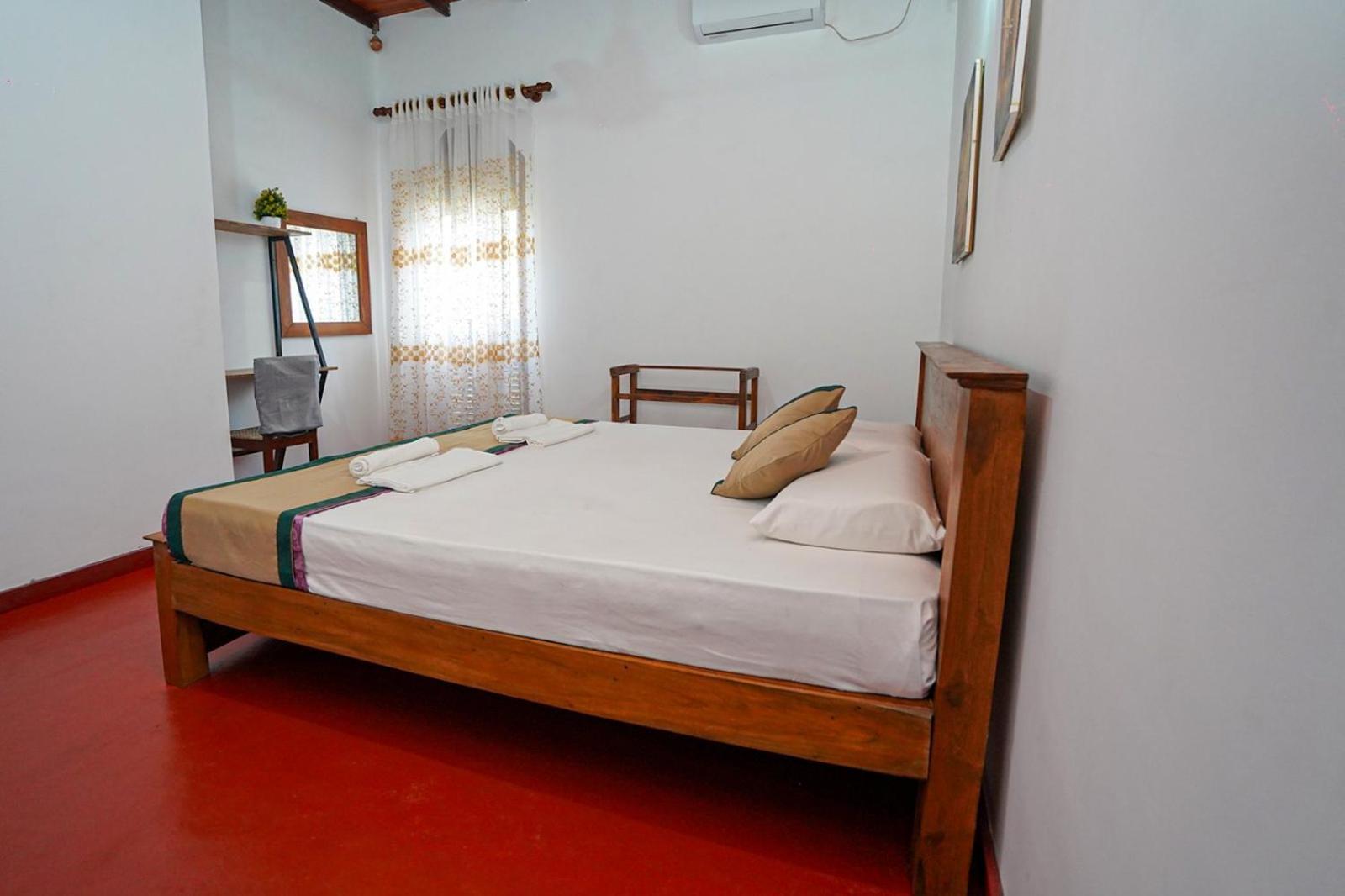 4Ty Two Homestay Galle Exteriör bild