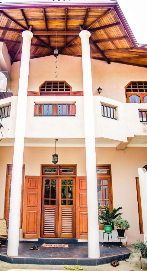 4Ty Two Homestay Galle Exteriör bild